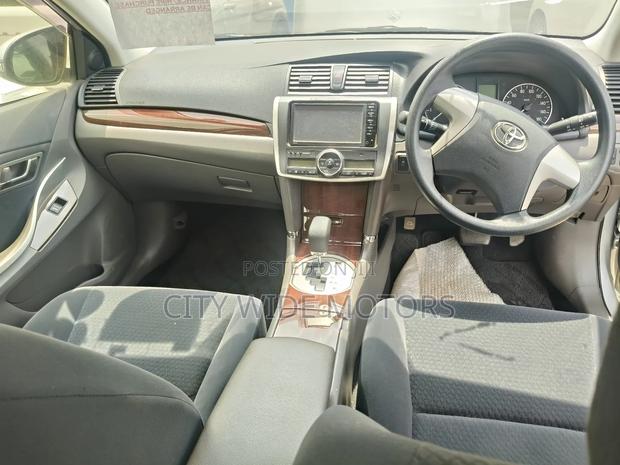 Toyota Allion 2016 Silver