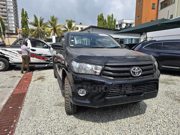 Toyota Hilux Revo Smart Cab Deisel 2.8 RWD 2019 Black