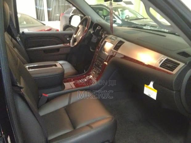 Cadillac Escalade 2012 Black