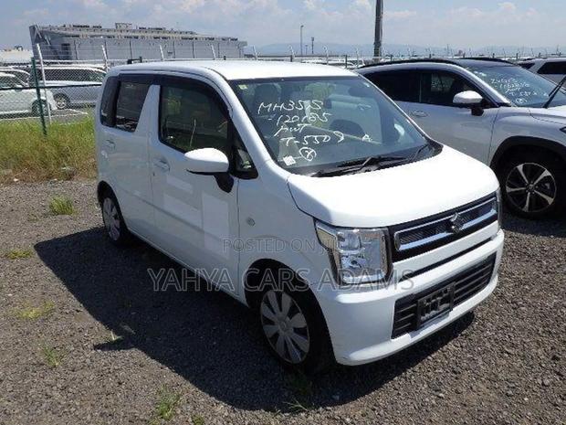 Suzuki Wagon R 660 Petrol FWD 2018 Pearl