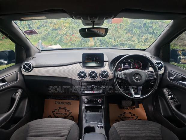 Mercedes-Benz B-Class B180 Petrol 2015 Matt Black