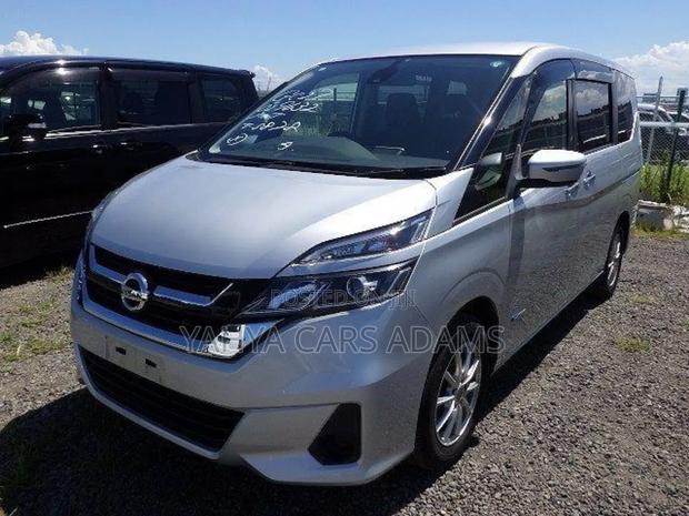 Nissan Serena 2018 Silver