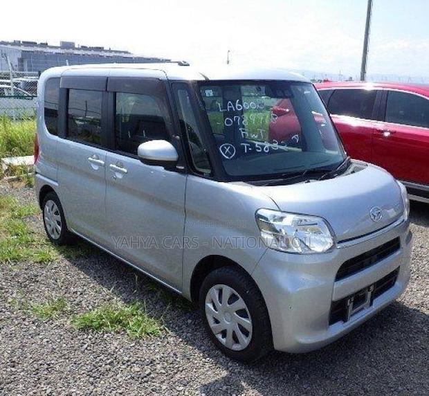 Daihatsu Tanto 2019 Silver