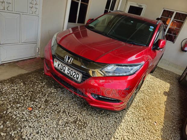 Honda Vezel 2017 Red