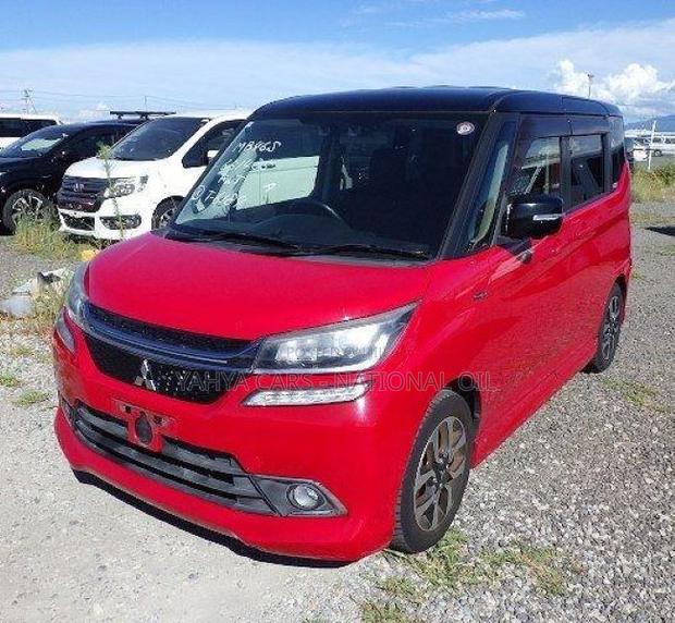 Mitsubishi Delica 2018 Red