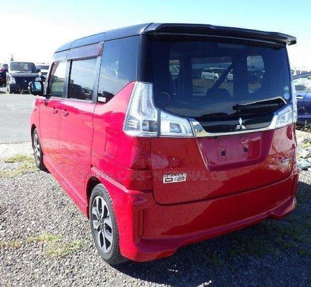 Mitsubishi Delica 2018 Red