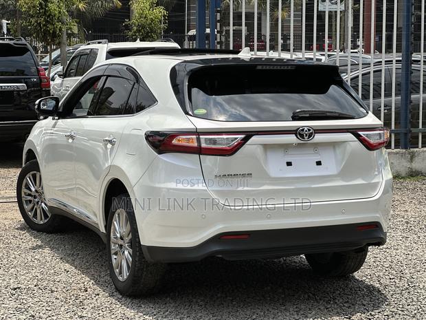Toyota Harrier 2.0 2018 Pearl