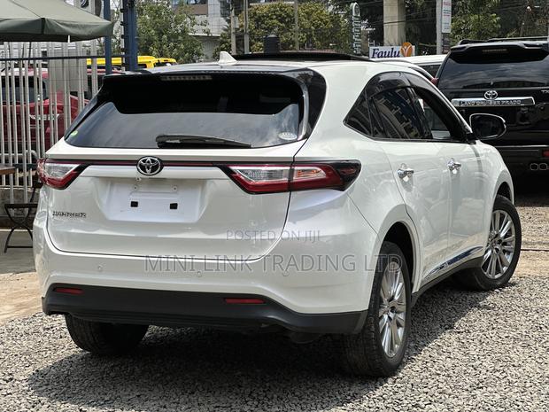 Toyota Harrier 2.0 2018 Pearl