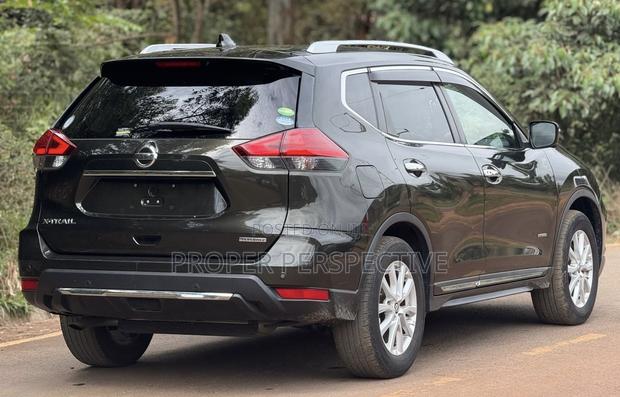 Nissan X-Trail 2.0 Hybrid AWD 2018 Black