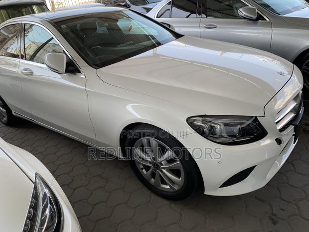 Mercedes-Benz C200 2018 Pearl