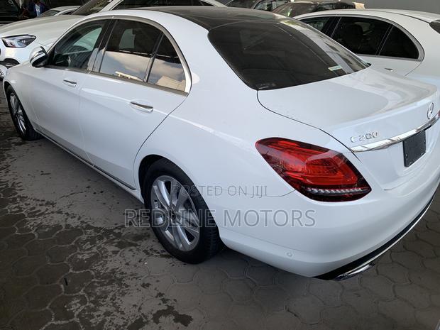 Mercedes-Benz C200 2018 Pearl