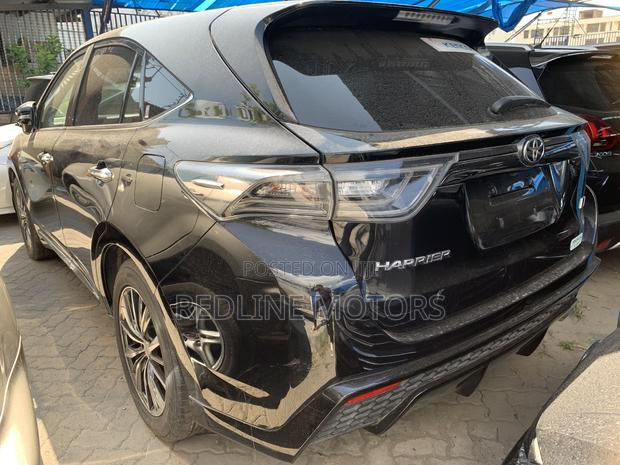 Toyota Harrier 2.0 Turbo 4WD 2018 Black