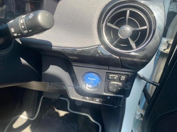 Toyota Corolla Fielder 2018 White