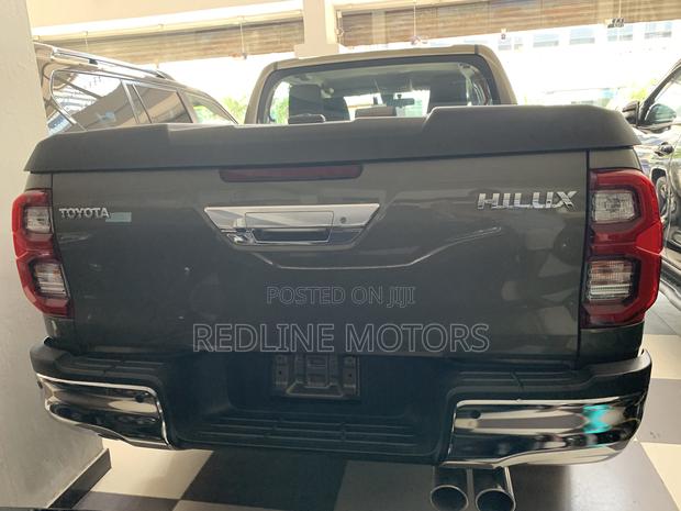 Toyota Hilux Revo Double Cab Deisel 2.8 AWD 2020 Green