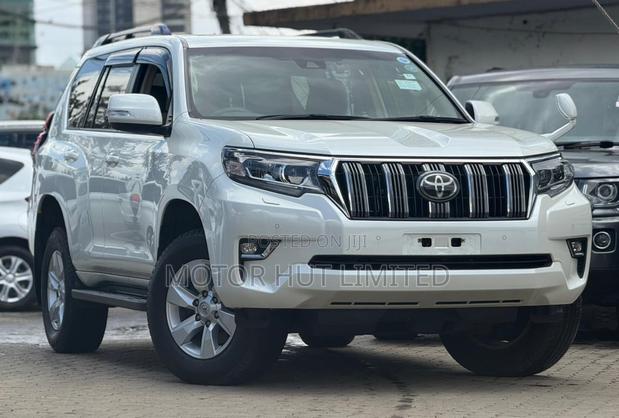 Toyota Land Cruiser Prado 2.8 2021 Pearl