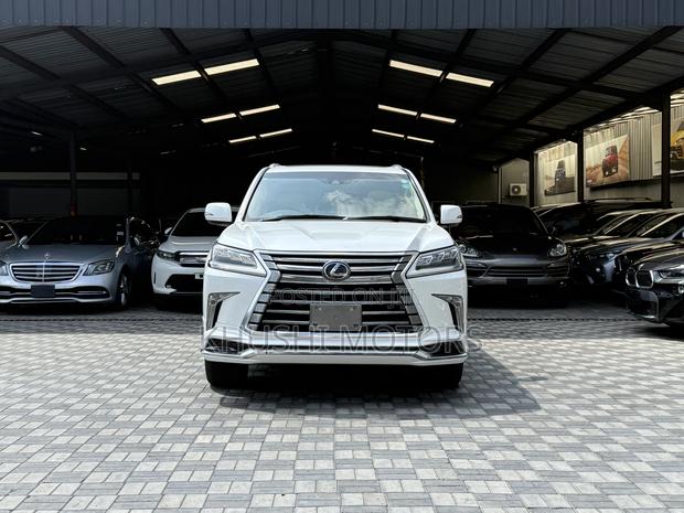 Lexus LX 2018 Pearl