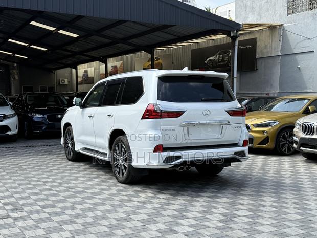 Lexus LX 2018 Pearl