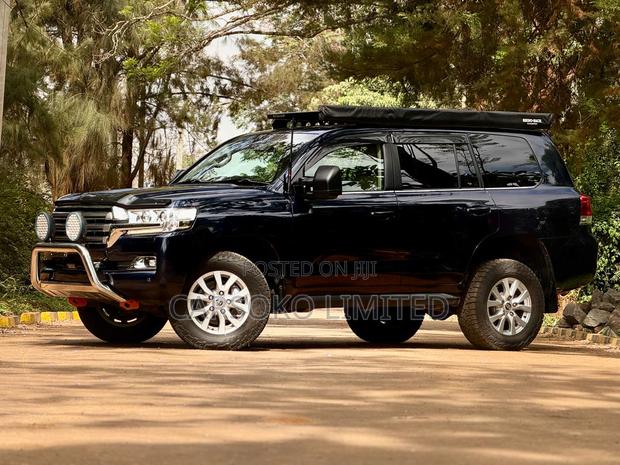 Toyota Land Cruiser 2018 Blue