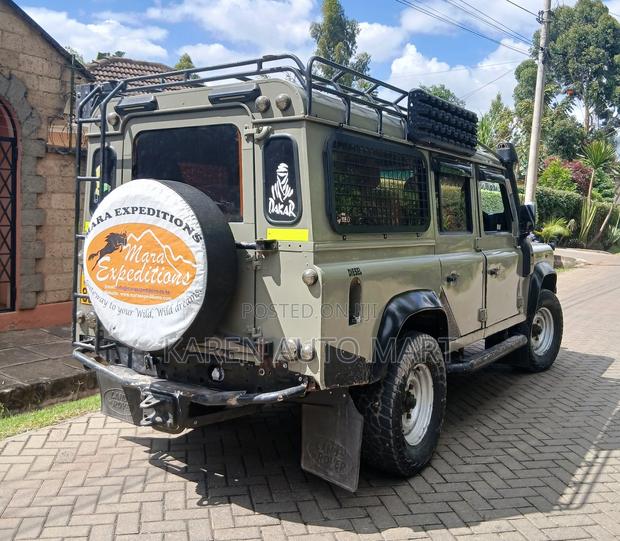 Land Rover Defender Puma 110 2.4 TD 2011 Green