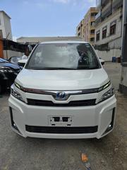 Toyota Voxy 2019 White for sale