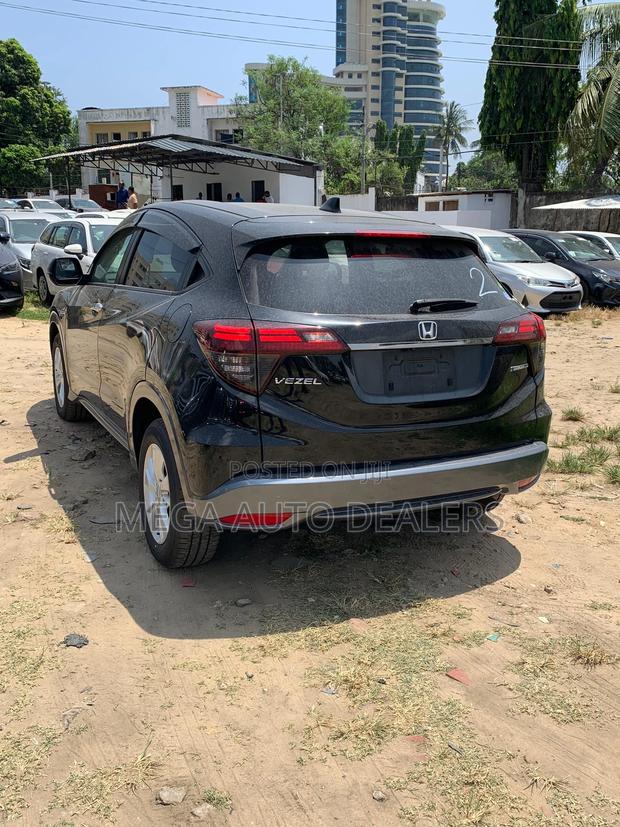 Honda Vezel 2018 Black
