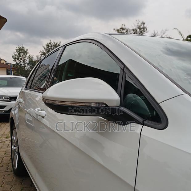 Volkswagen Golf TSI SE FWD 2018 White