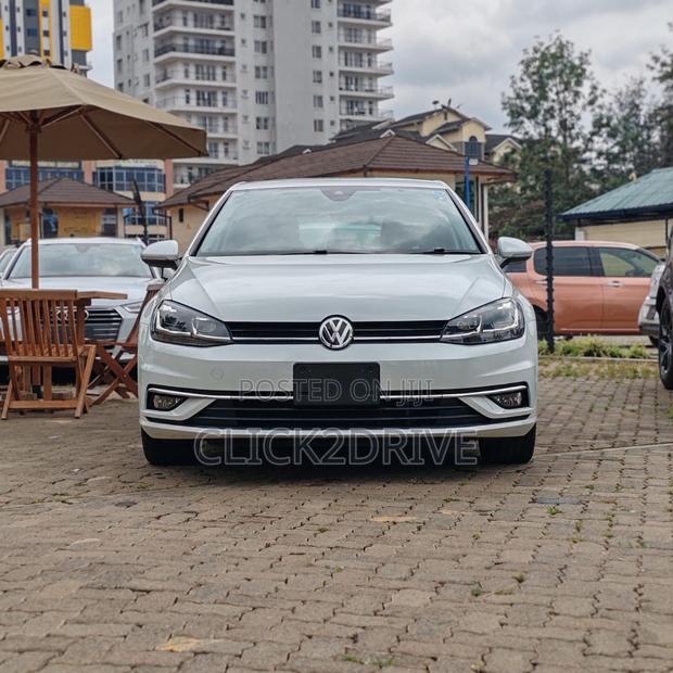 Volkswagen Golf TSI SE FWD 2018 White