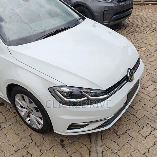 Volkswagen Golf TSI SE FWD 2018 White