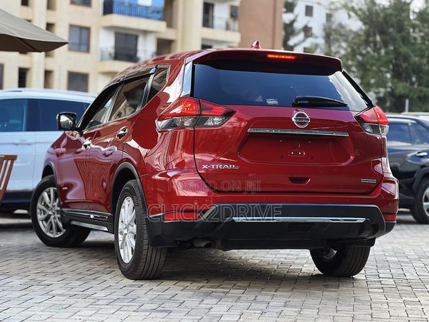 Nissan X-Trail 2.0 Hybrid AWD 2018 Red