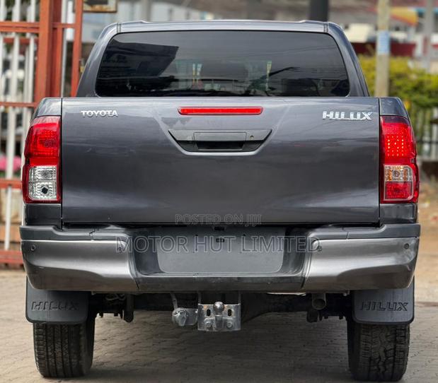 Toyota Hilux 2.4 Diesel 2020 Gray