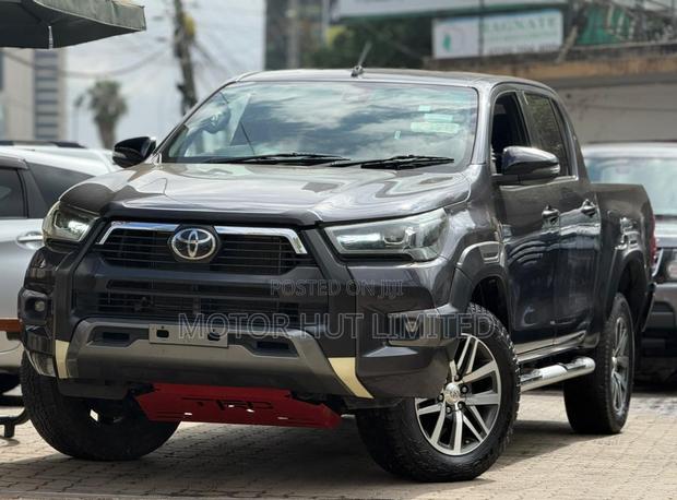 Toyota Hilux 2.4 Diesel 2020 Gray