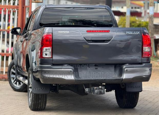 Toyota Hilux 2.4 Diesel 2020 Gray