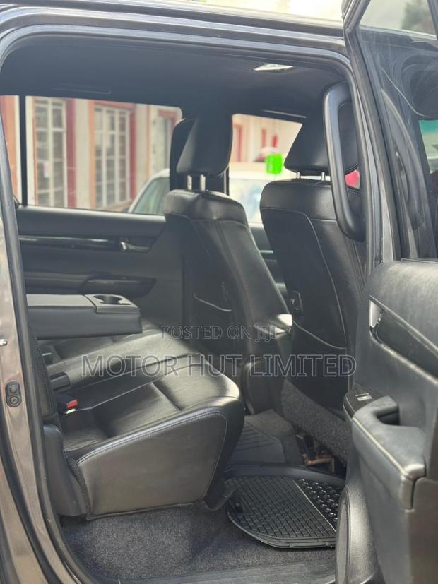 Toyota Hilux 2.4 Diesel 2020 Gray