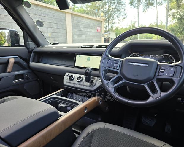Land Rover Defender X-Dynamic HSE 2022 Black