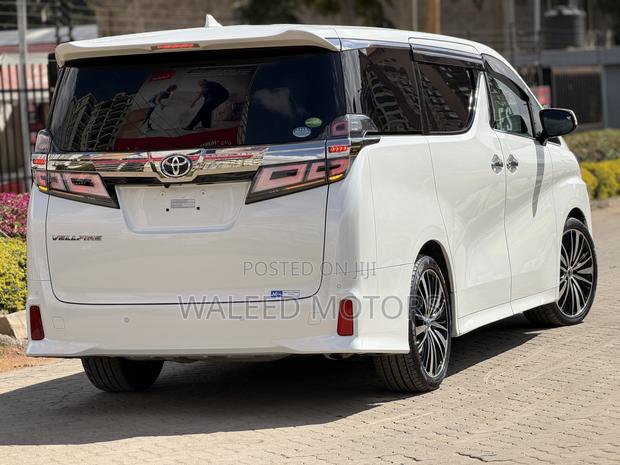 Toyota Vellfire 2018 Pearl