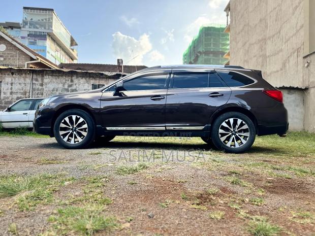 Subaru Outback 2017 Brown