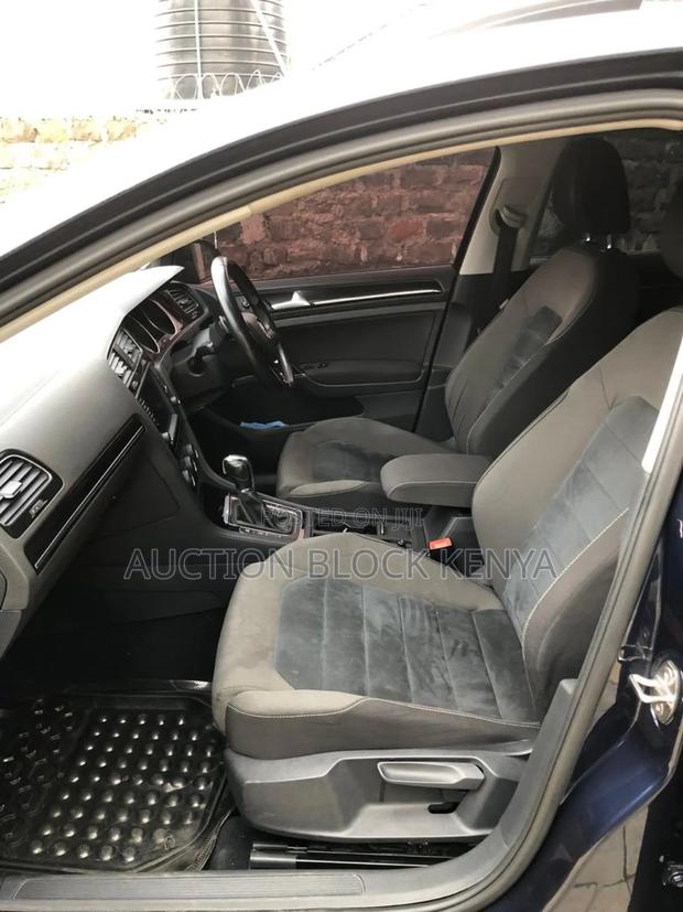Volkswagen Golf 2014 Blue