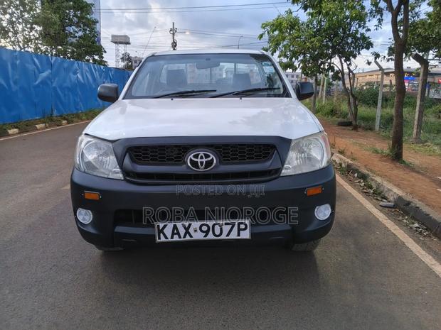 Toyota Hilux 2.5 D-4D 2008 White