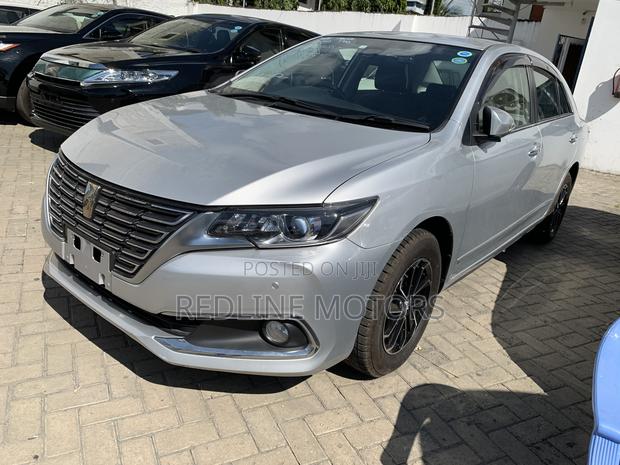 Toyota Premio 1.5 FWD 2018 Silver