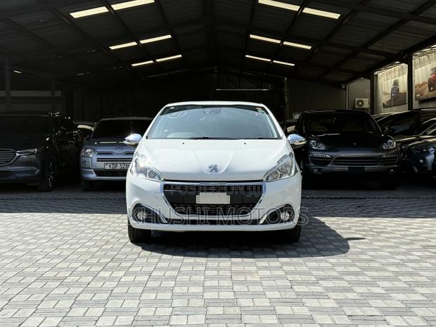 Peugeot 208 2019 White