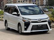 Toyota Voxy 2018 Pearl for sale