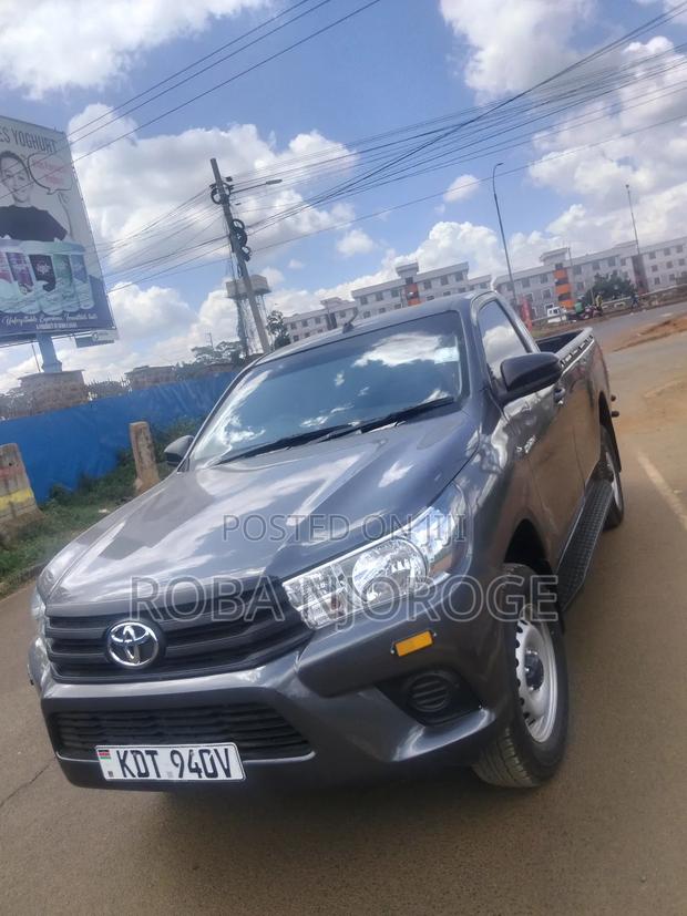 Toyota Hilux 2024 Black