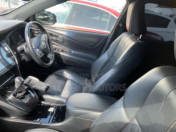 Toyota Harrier 2.0 4WD 2018 Black