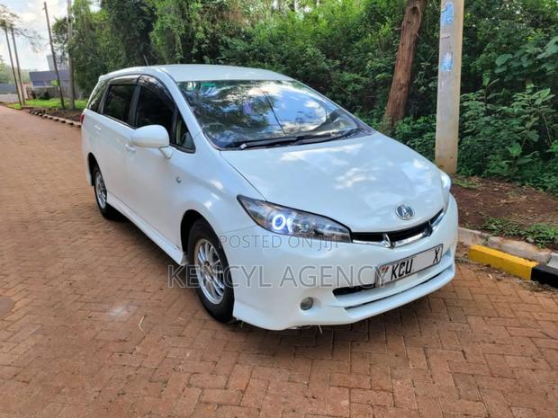 Toyota Wish 2013 White