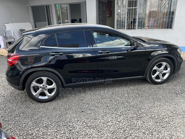Mercedes-Benz GLA-Class 2018 Black
