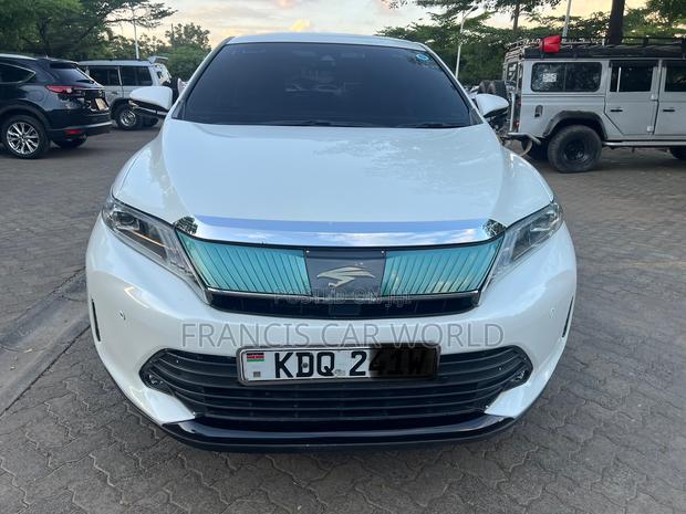Toyota Harrier 2018 White