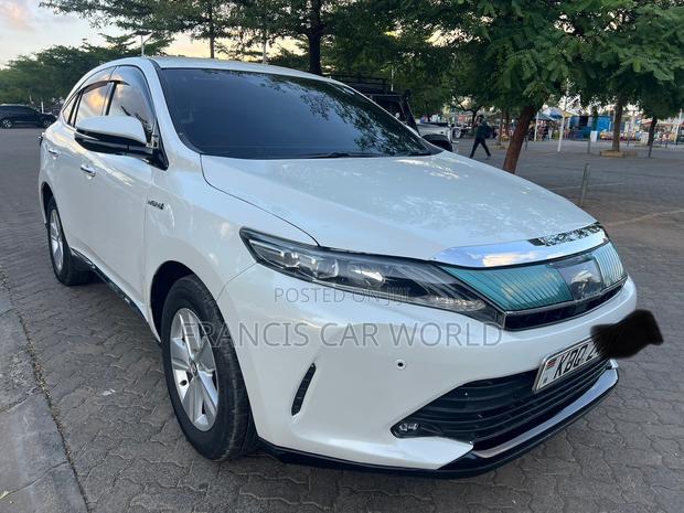 Toyota Harrier 2018 White