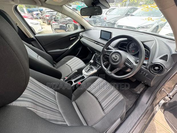 Mazda 2 2020 Gray