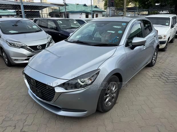 Mazda 2 2020 Silver