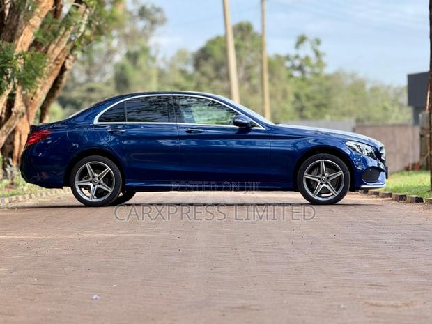 Mercedes-Benz C200 2018 Blue